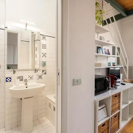 Loft Navigli Porta Genova * Milan